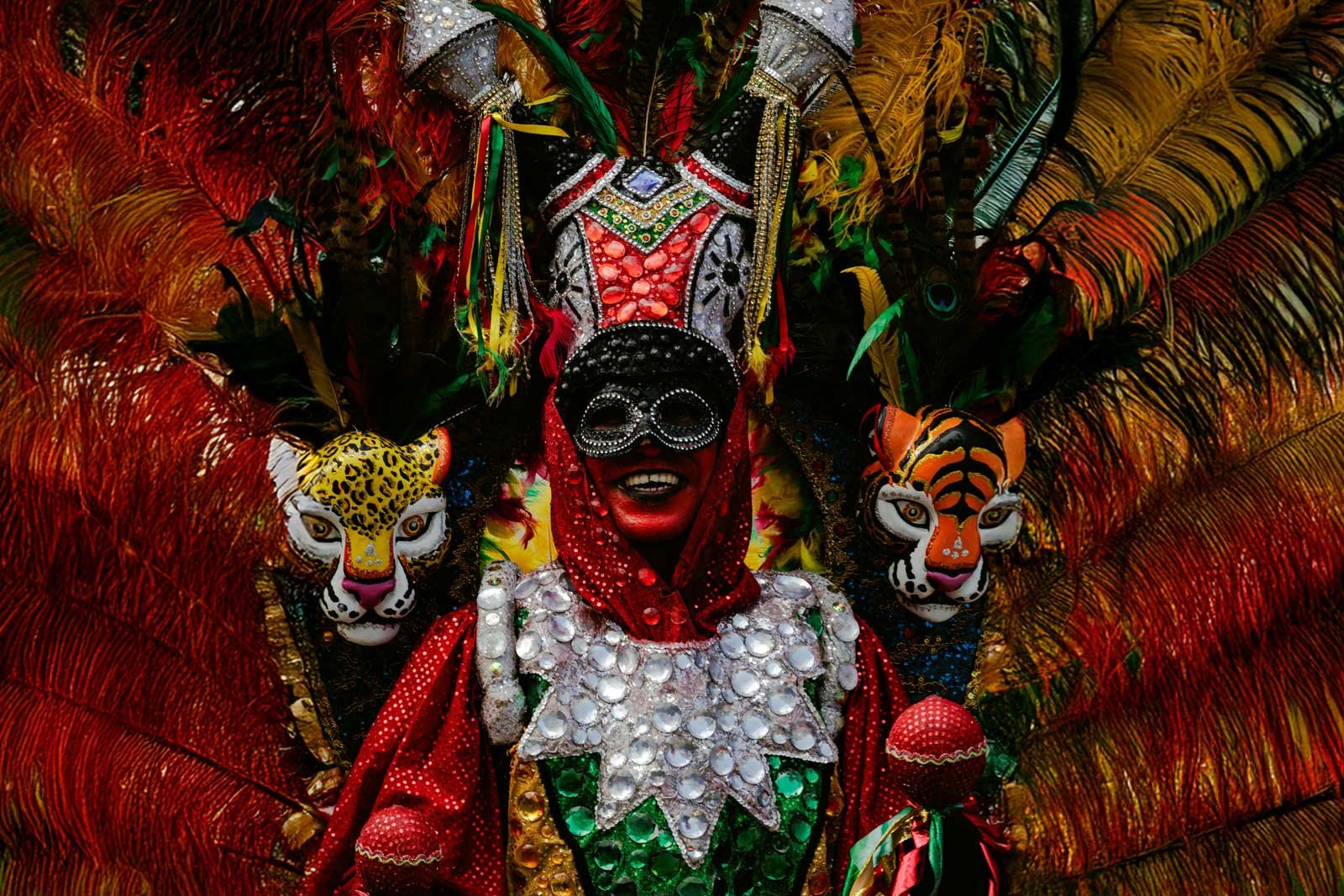 festivales colombia hombre disfrazado en el festival de barranquilla