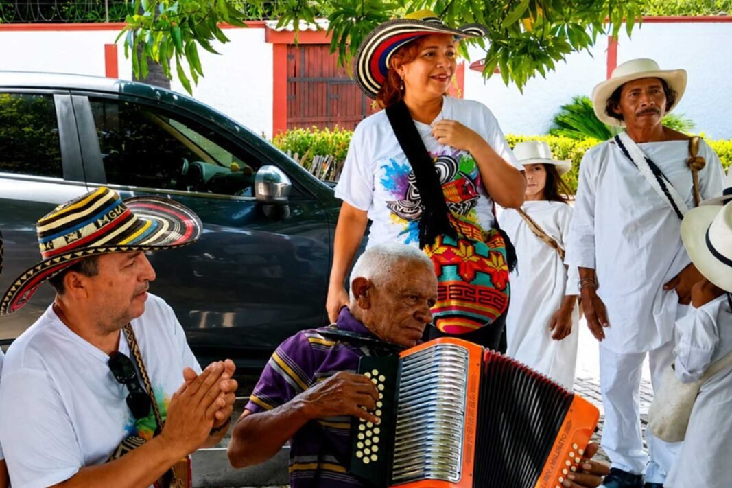 festival vallenato valledupar gente tocando acordeon