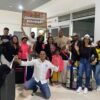 agencia vallenatour recibiendo turistas en el aeropuerto